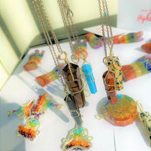 Load image into Gallery viewer, Crystal Points Pendant Necklace
