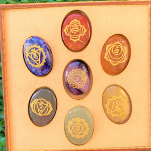7 Chakra Palm Stone Set