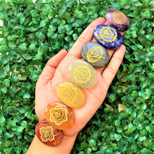Load image into Gallery viewer, 7 Chakra Palm Stone Set